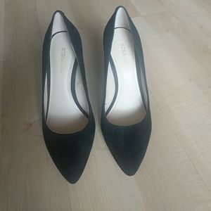 Black BCBG heels